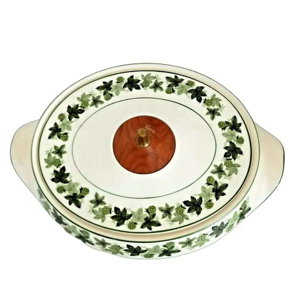 Taylor Smith & Taylor 💚🍽️🌱retro green